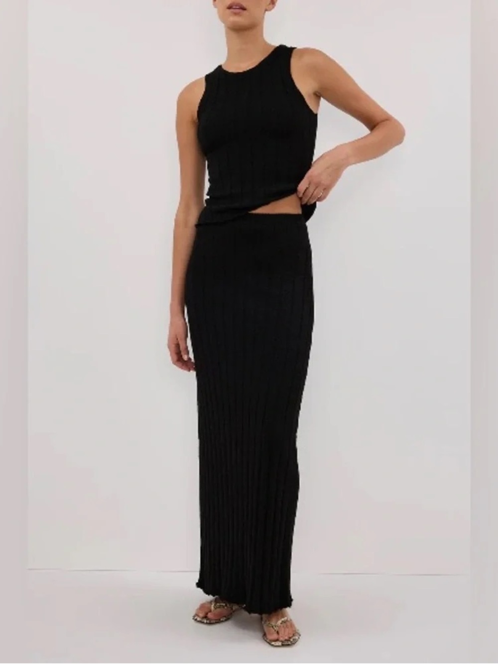 DISSH Rem Black Knit Midi Skirt - Small